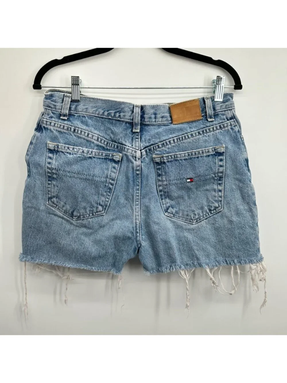 Tommy Hilfiger Classic 1990's High Rise Cut-Off Mom Shorts Size 29